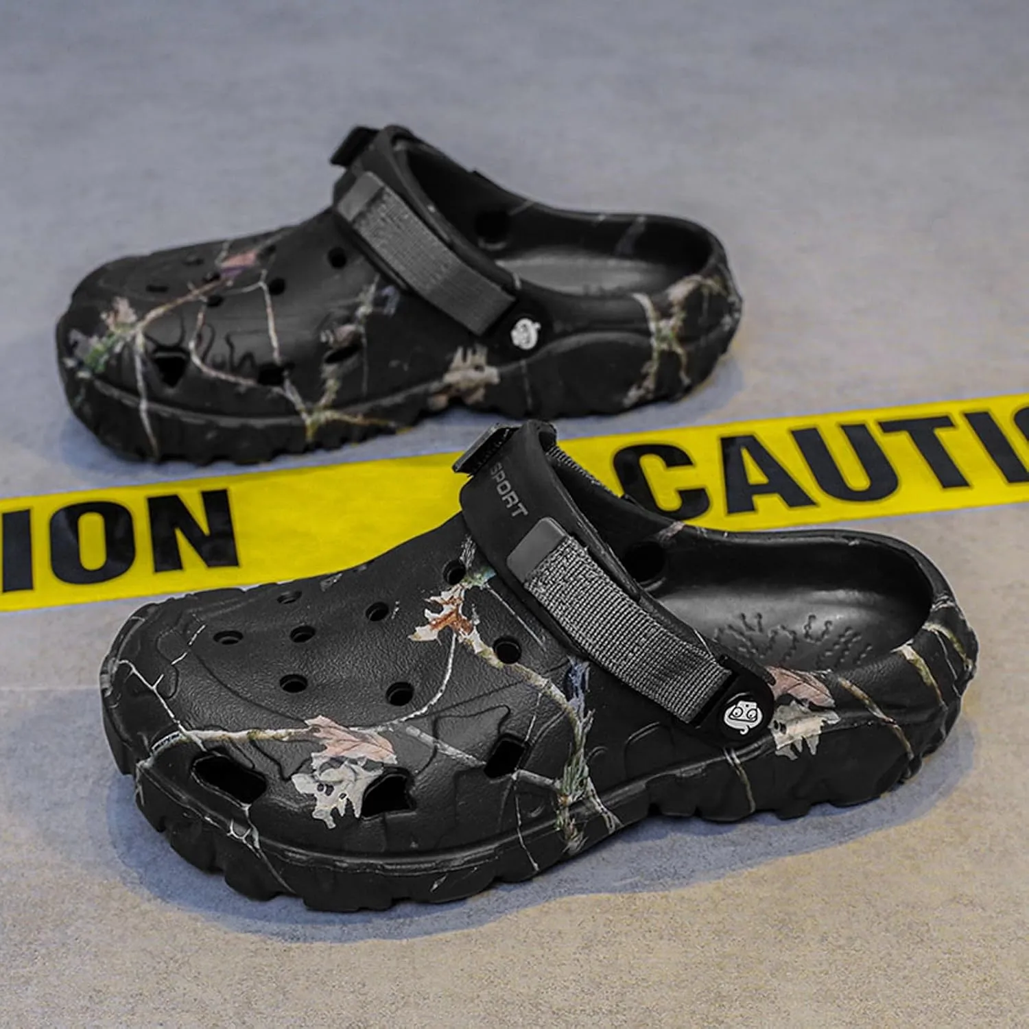 CERYTHRINA Men??s Clogs Garden Shoes: Sandals ?C Camo Lightweight Home Slippers - Non-Slip Athletic Walking Shoes for Teens & Adults (18?C35)